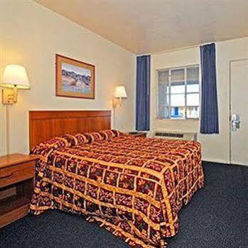 Economy Inn Safford Exteriör bild